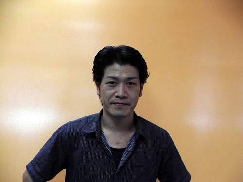 新屋　龍二